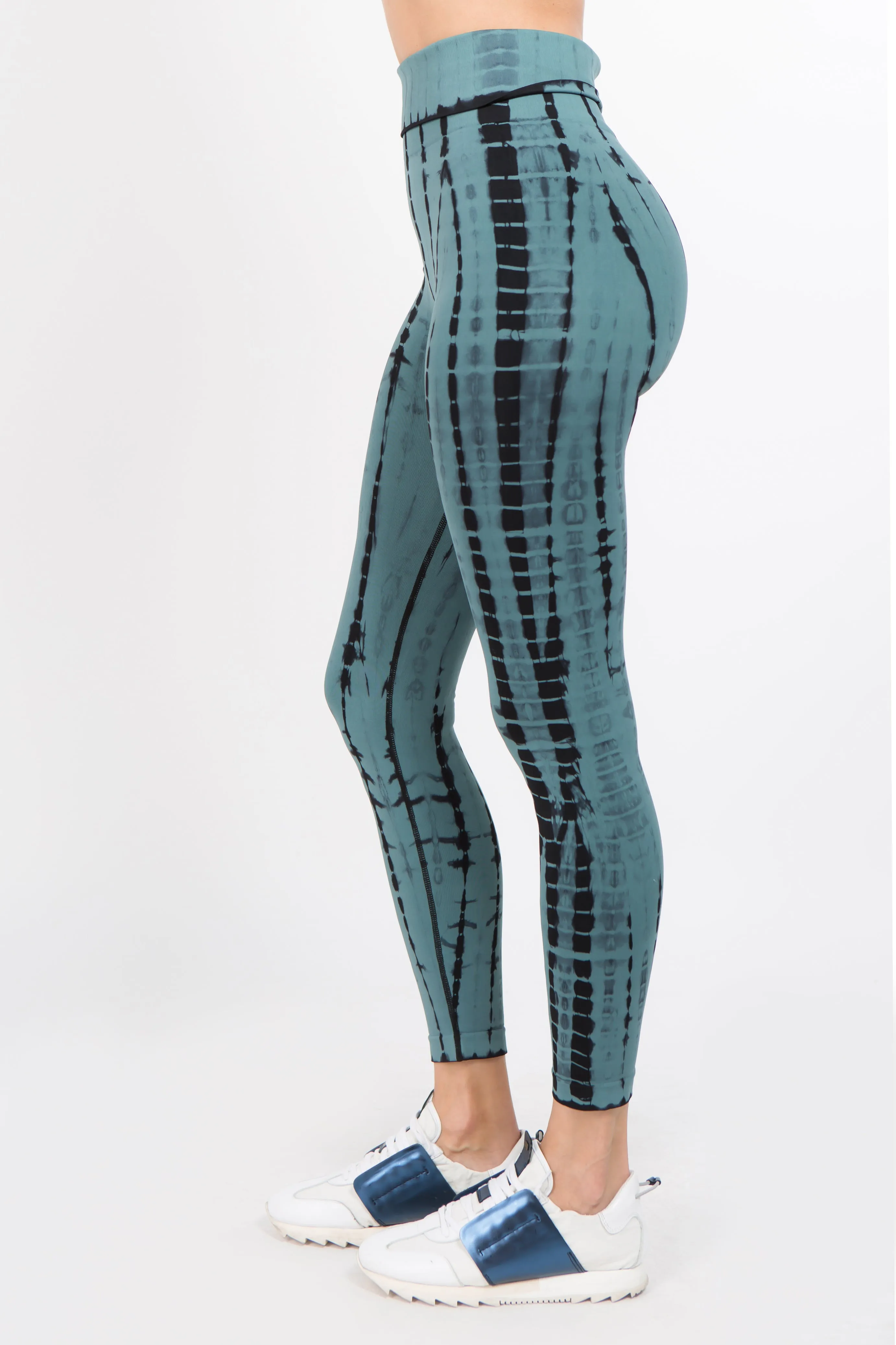 Tie Dye Stripe Performance Leggings