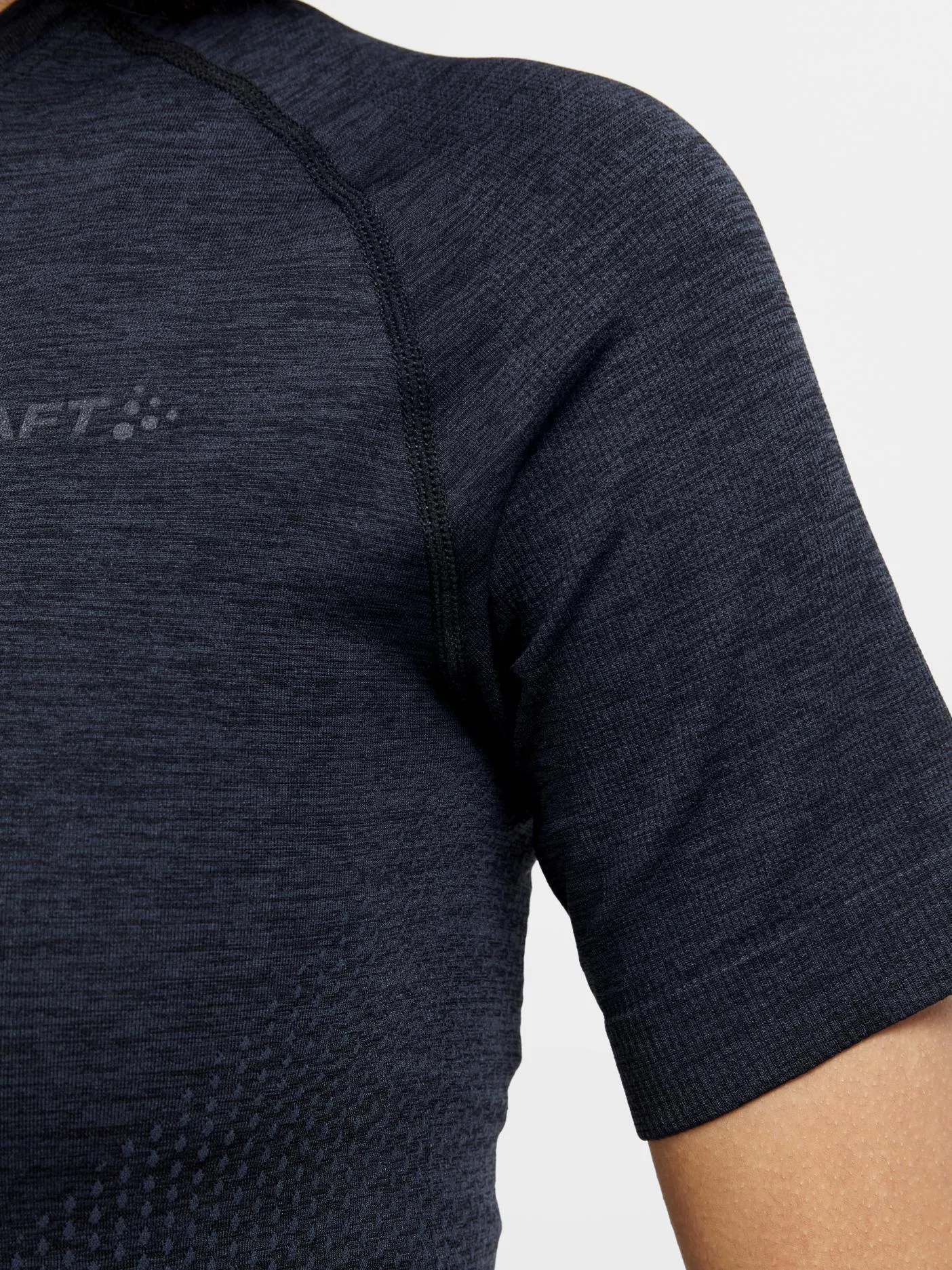 WOMEN'S CORE DRY ACTIVE COMFORT SHORT SLEEVE